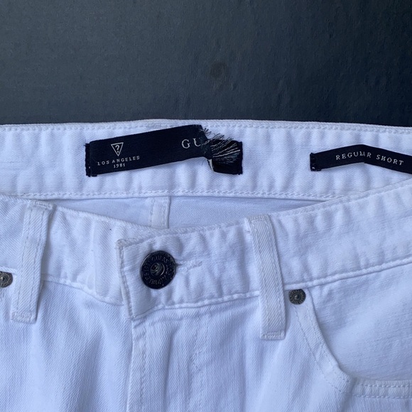 New GUESS Men's Regular Denim Shorts SZ 29 - Picture 3 of 6